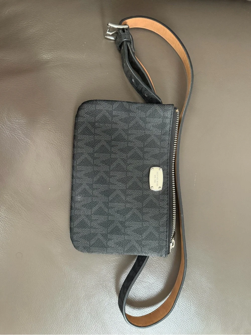 Michael Kors Black logo belt bag size XL